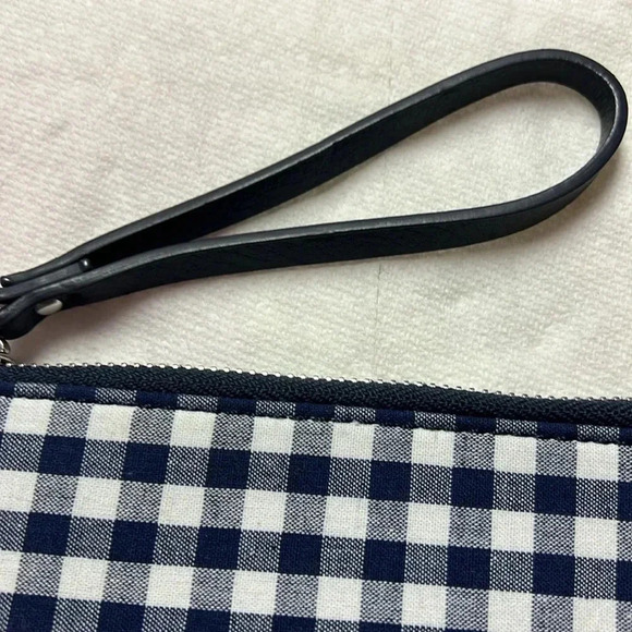 Old Navy lemon wristlet - Picture 2 of 4